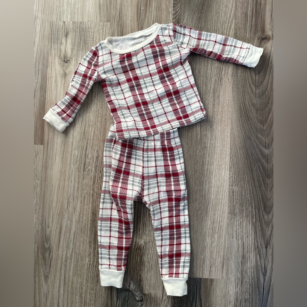 Burt Bees pajama set